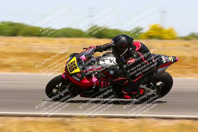 media/Apr-30-2023-CRA (Sun) [[020fcf5d43]]/Race 3-1000 Amateur Supersport/